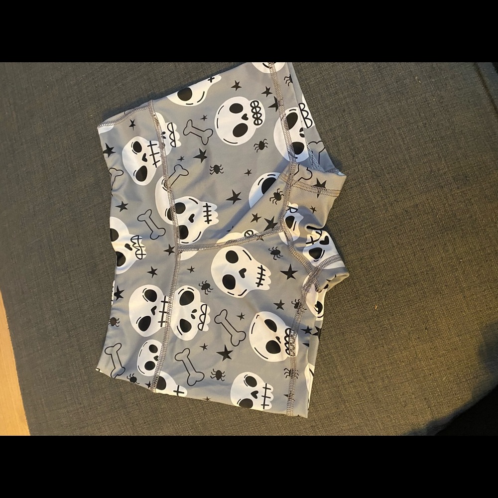 Barbella Box Skull Shorts